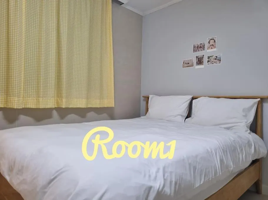 Hygge In Sinchon Apartment Seoul