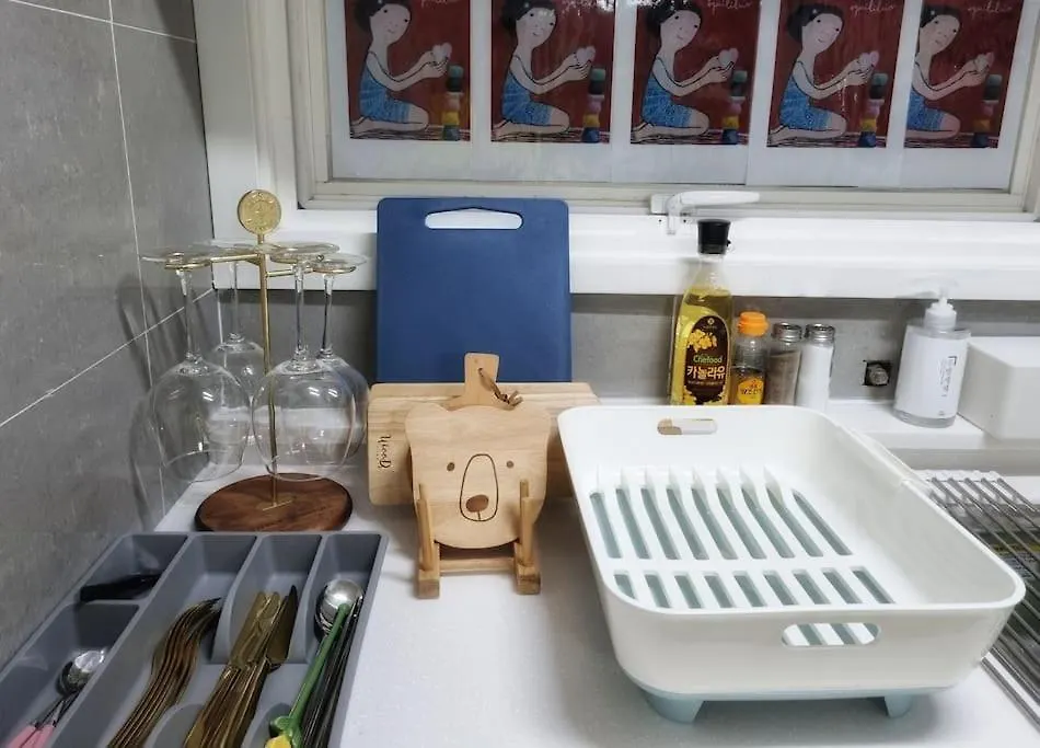 Hygge In Sinchon Apartment Seoul