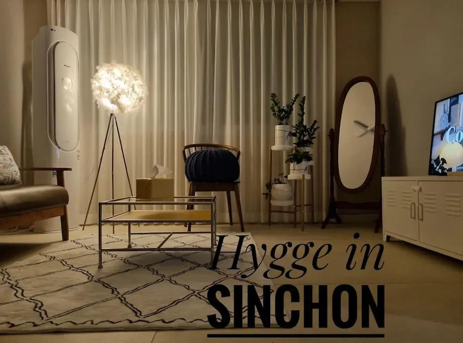 Hygge In Sinchon Apartment Seoul